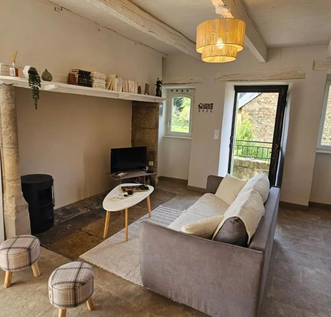 Maison La Doucette Et Son Exterieur Salles-la-Source Feriehus